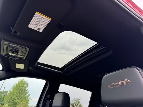 Certified 2025 Chevrolet Silverado 1500 High Country w/ High Country Premium Package AWD/4WD image 18