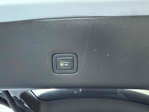 Used 2018 Chevrolet Traverse Premier w/ Redline Edition image 75