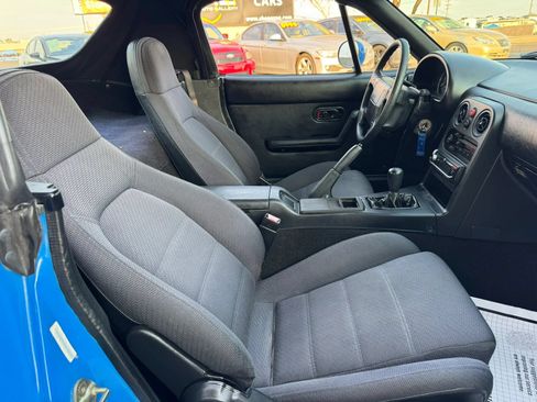 Used 1990 MAZDA MX-5 Miata RWD image 23