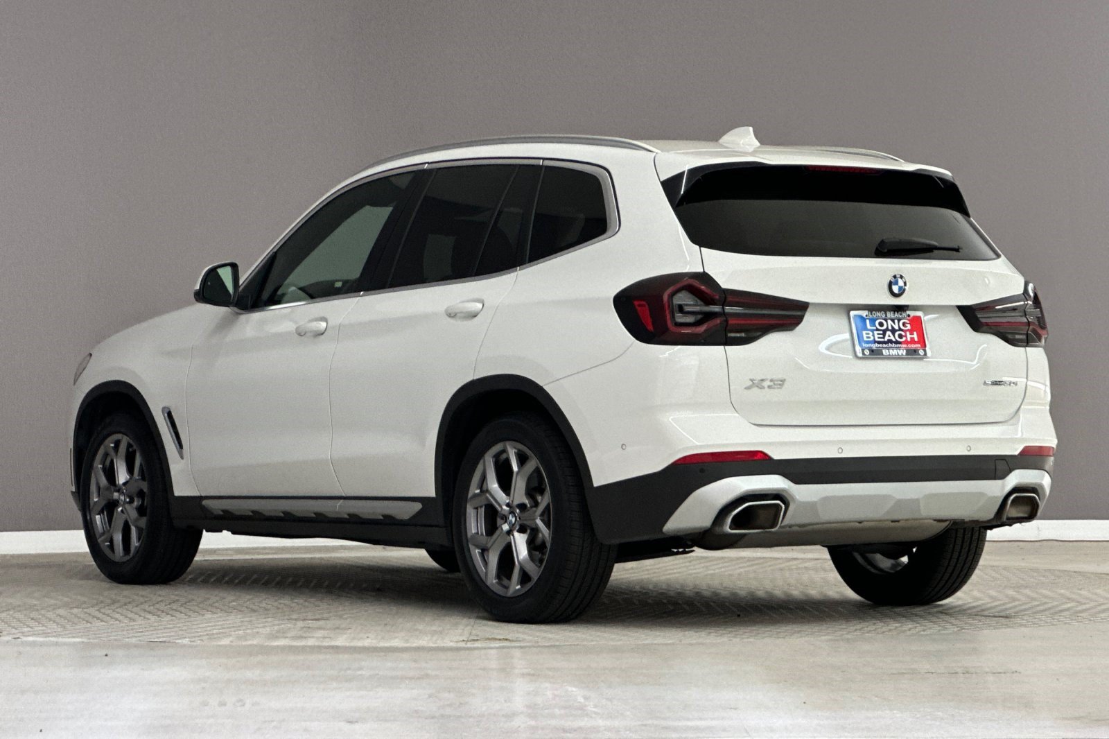 Certified 2024 BMW X3 sDrive30i w/ Convenience Package RWD image 3