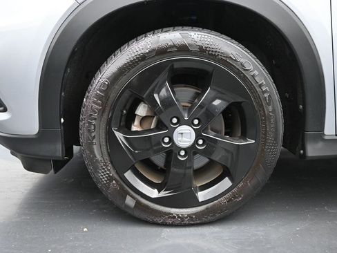 Used 2019 Honda HR-V LX image 10