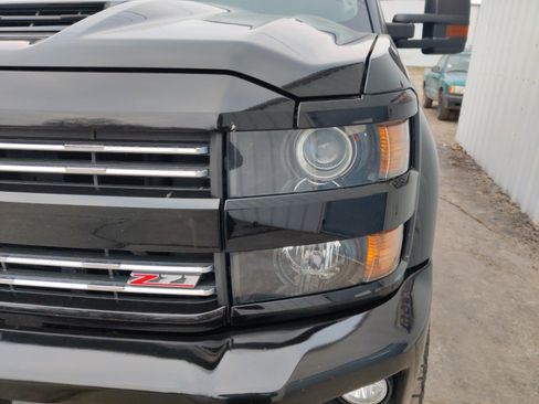 Used 2019 Chevrolet Silverado 2500 LTZ w/ Duramax Plus Package image 6