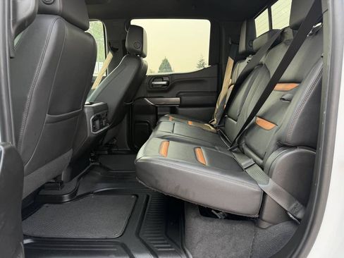 Used 2021 GMC Sierra 1500 AT4 w/ AT4 Value Package AWD/4WD image 11