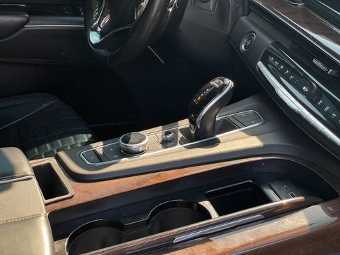 Used 2021 Cadillac Escalade Sport Platinum image 25