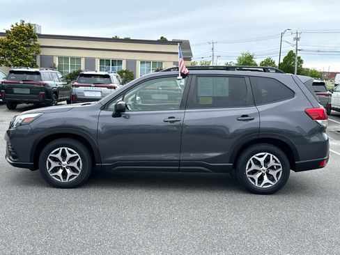 Certified 2023 Subaru Forester Premium AWD/4WD image 4