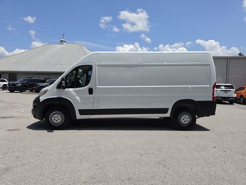 Used 2025 RAM ProMaster 2500 w/ Convenience Group FWD image 6