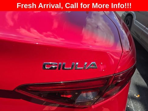Used 2022 Alfa Romeo Giulia Veloce AWD/4WD image 29