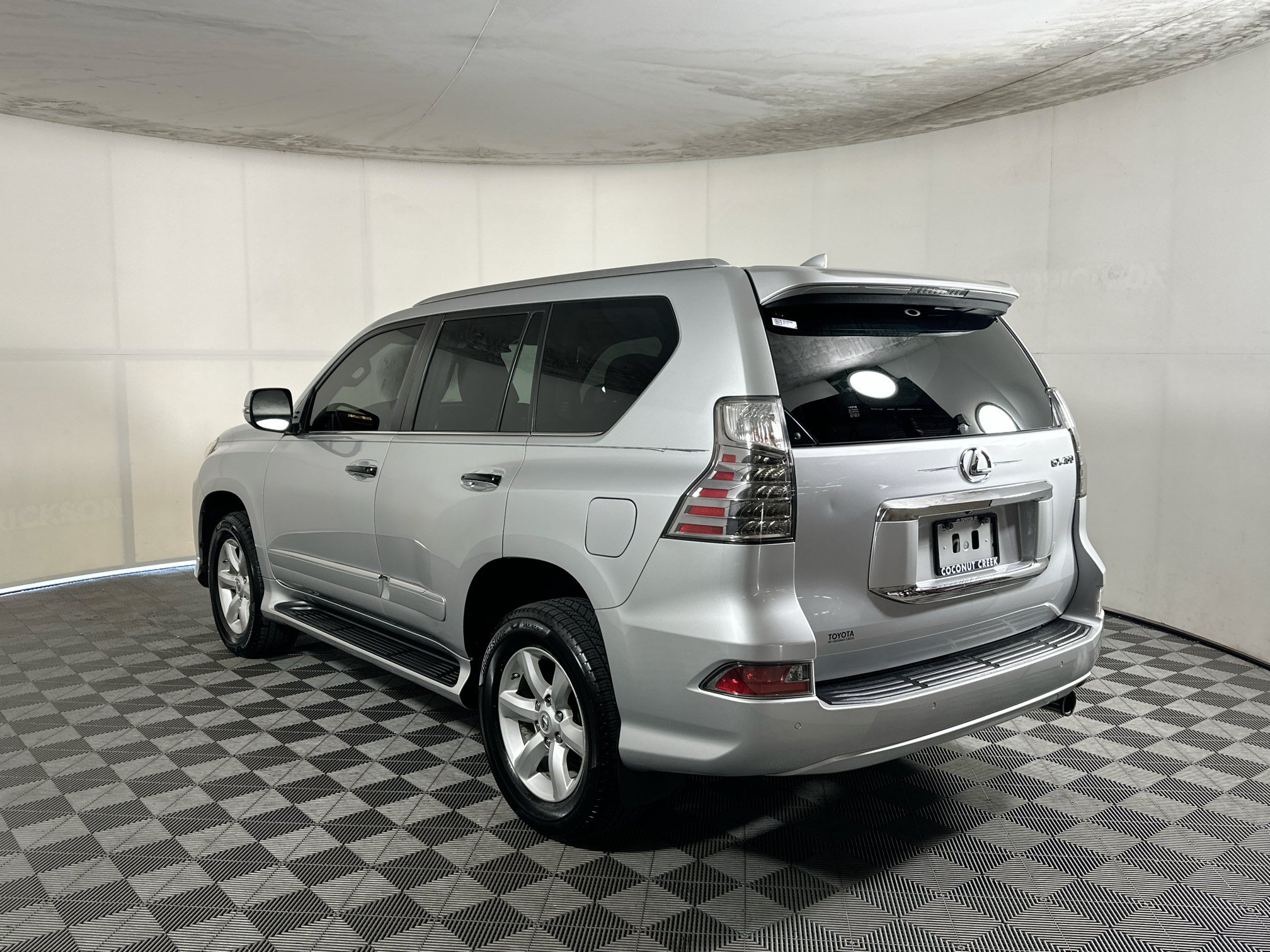 Used 2016 Lexus GX 460 w/ Navigation Package AWD/4WD image 5