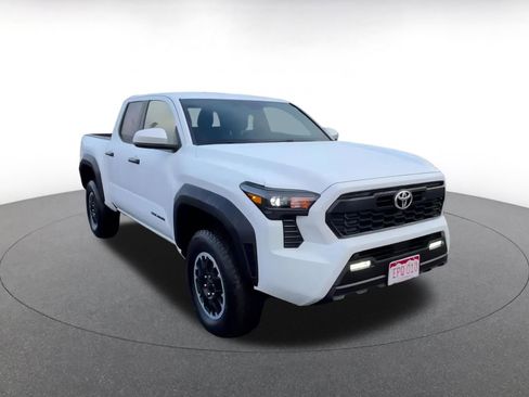 Used 2025 Toyota Tacoma TRD Off-Road image 3