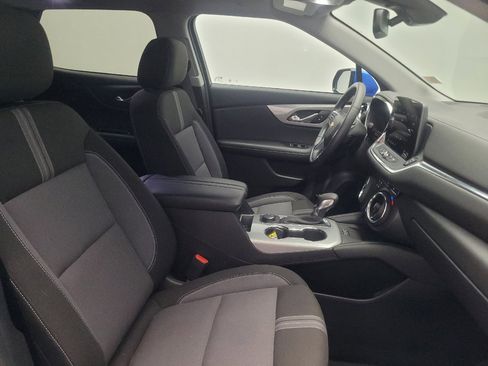 Used 2024 Chevrolet Blazer LT w/ Convenience Package FWD image 21