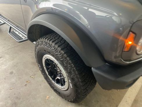 Used 2023 Ford Bronco Big Bend w/ Sasquatch Package AWD/4WD image 4