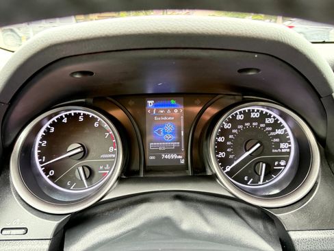 Used 2021 Toyota Camry SE image 59