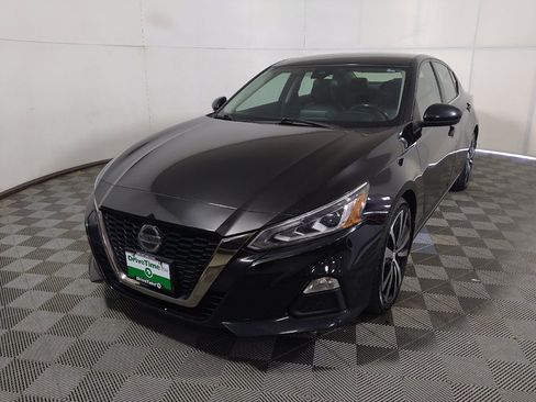 Used 2022 Nissan Altima 2.5 SR FWD image 15