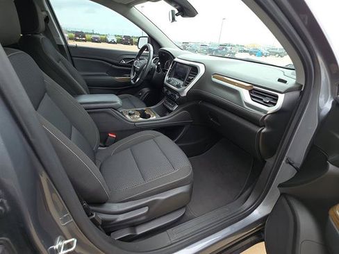 Used 2022 GMC Acadia SLE w/ Driver Convenience Package FWD image 16
