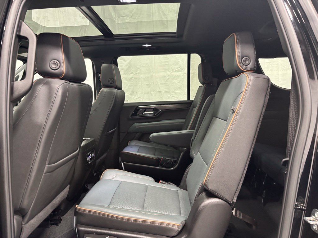 Used 2026 GMC Yukon XL AT4 w/ AT4 Premium Package AWD/4WD image 43