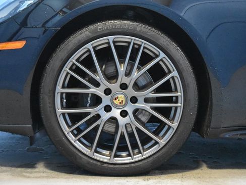 Used 2023 Porsche Panamera 4 Platinum Edition image 26