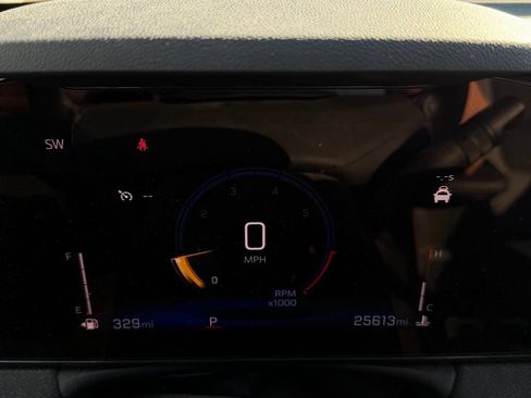 Used 2025 Chevrolet TrailBlazer LT w/ Convenience Package FWD image 13