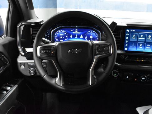 Used 2024 Chevrolet Silverado 1500 RST image 7