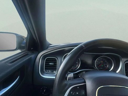 Used 2017 Dodge Charger R/T image 25