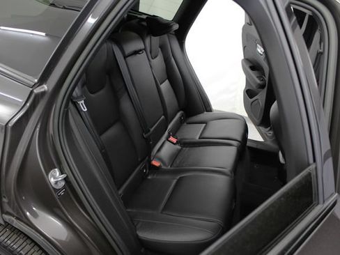 Used 2023 Volvo XC60 B5 Plus w/ Protection Package Premier AWD/4WD image 18