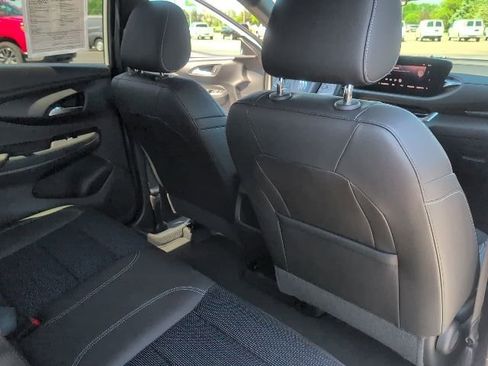 Used 2024 Buick Envista Preferred w/ Convenience I Package FWD image 35