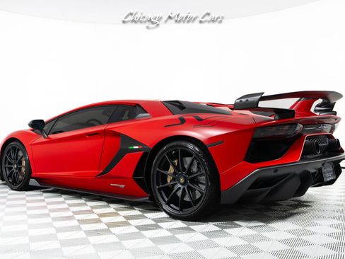 Used 2019 Lamborghini Aventador SVJ AWD/4WD image 21