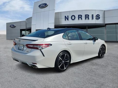 Used 2019 Toyota Camry XSE FWD image 4