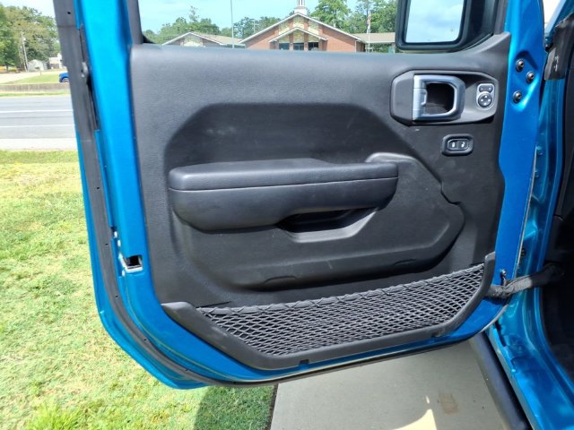 Used 2024 Jeep Wrangler Unlimited Rubicon 4xe w/ Technology Group AWD/4WD image 23