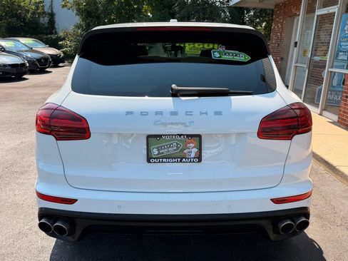Used 2016 Porsche Cayenne S w/ Premium Package AWD/4WD image 3