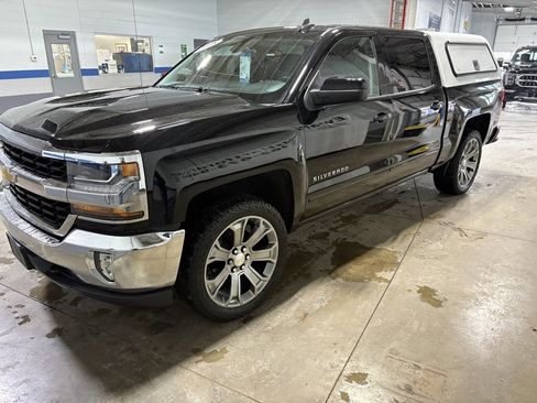 Used 2018 Chevrolet Silverado 1500 LT w/ LT Eassist Package image 4