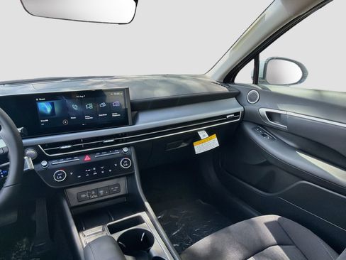 New 2026 Hyundai Sonata SEL FWD image 16