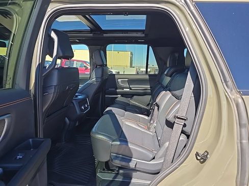 Used 2025 Ford Expedition Tremor AWD/4WD image 18