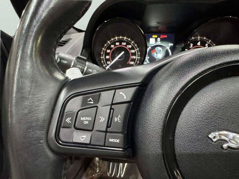 Used 2019 Jaguar F-TYPE Convertible RWD image 42