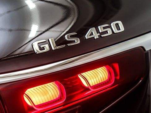 New 2026 Mercedes-Benz GLS 450 4MATIC image 9