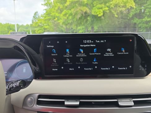Used 2024 Hyundai Palisade Limited FWD image 22