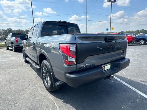 Used 2022 Nissan Titan PRO-4X w/ Off Road Protection Package image 8