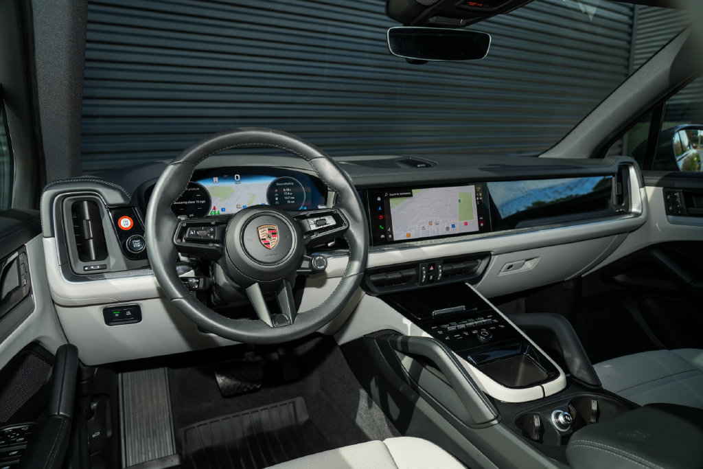 Certified 2026 Porsche Cayenne AWD/4WD image 33