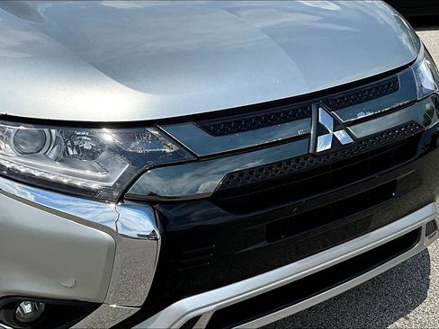 Used 2022 Mitsubishi Outlander SEL image 28