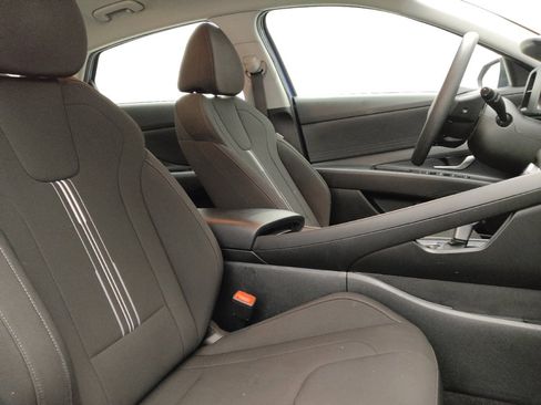 Used 2025 Hyundai Elantra Hybrid FWD image 21