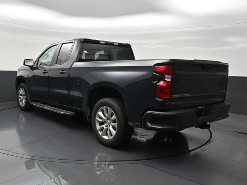 Used 2023 Chevrolet Silverado 1500 Custom RWD image 3
