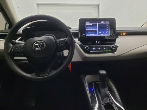 Used 2022 Toyota Corolla LE FWD image 22