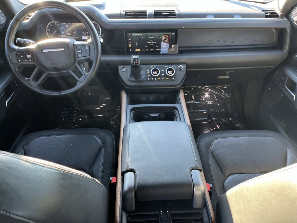 Used 2023 Land Rover Defender 110 X-Dynamic SE AWD/4WD image 12