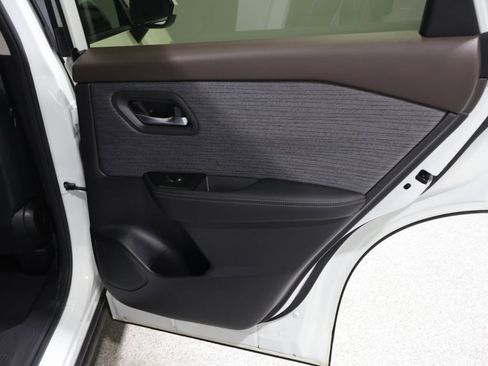 Used 2023 Nissan Rogue SV AWD/4WD image 21