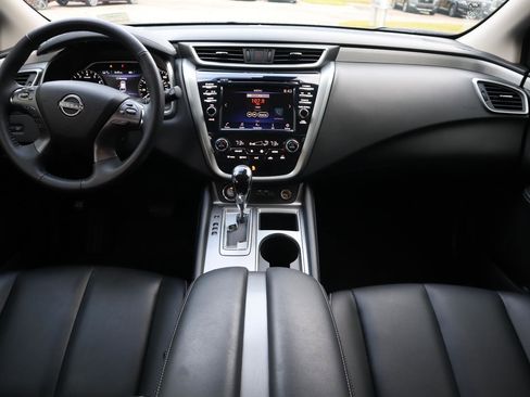 Certified 2024 Nissan Murano SV w/ SV Midnight Edition Package image 22