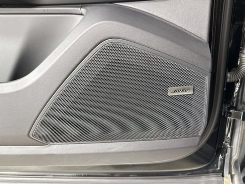 Certified 2024 Porsche Cayenne AWD/4WD image 34