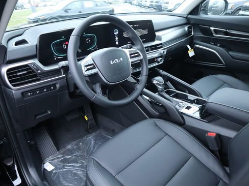 New 2025 Kia Telluride S image 28