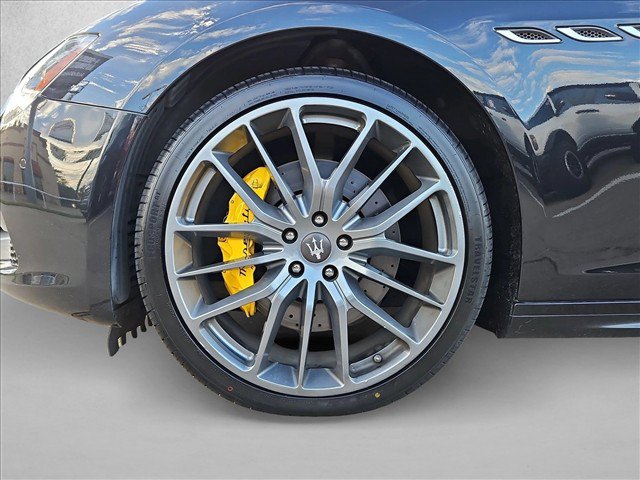 Used 2015 Maserati Ghibli S Q4 AWD/4WD image 25