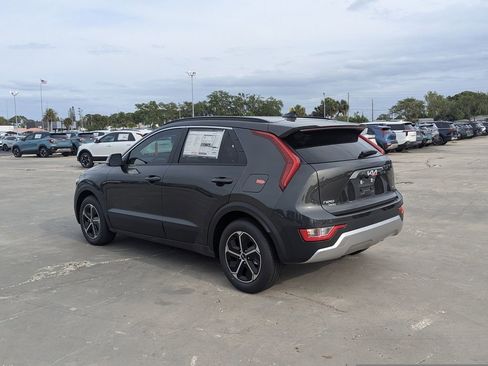New 2026 Kia Niro EX FWD image 6