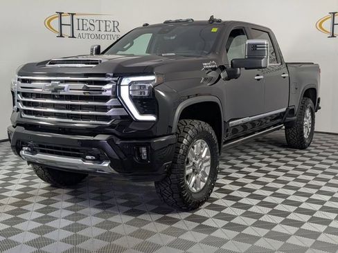 Certified 2024 Chevrolet Silverado 2500 High Country w/ High Country Premium Package image 4