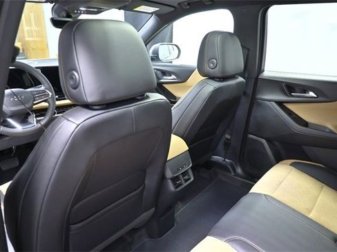 New 2026 Chevrolet Equinox ACTIV w/ Convenience Package III image 15